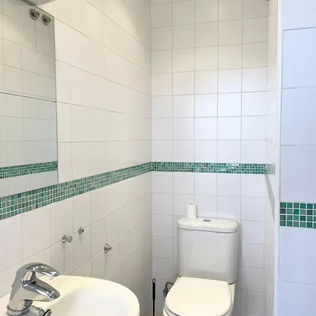 Estudios Stella Maris * Roses